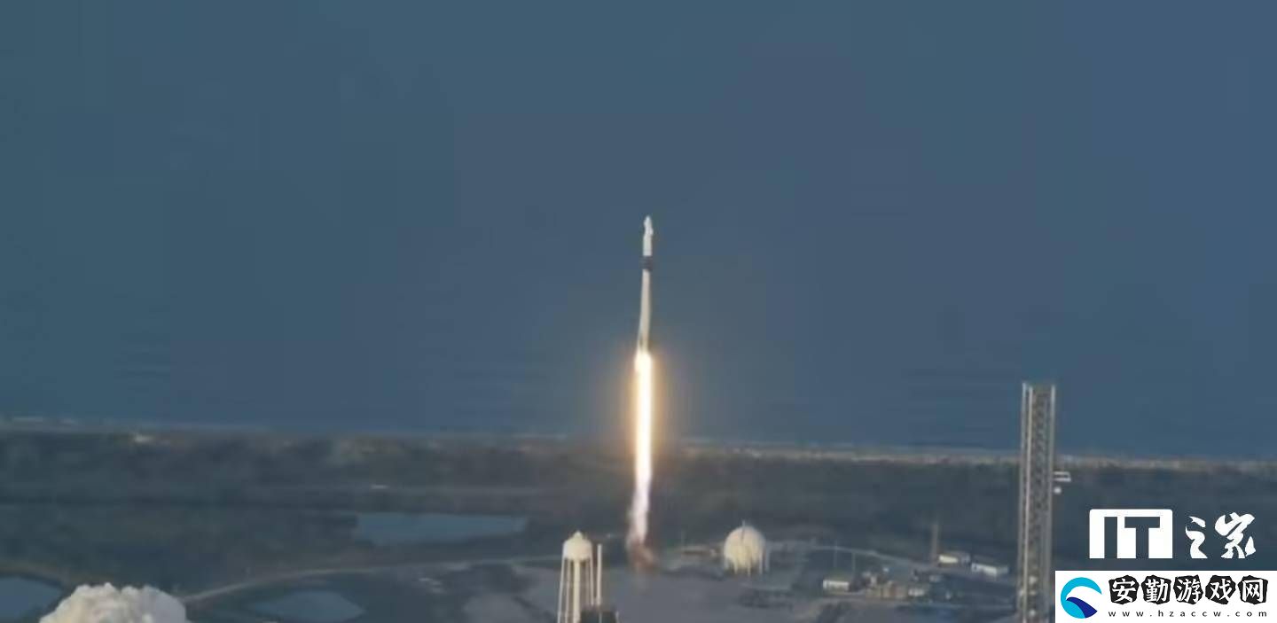 SpaceX飛船成功對(duì)接國際空間站