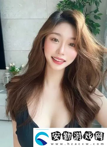 紅蓮兩瓣夾玉柱凝聚了多少人生哲理！網(wǎng)友感嘆