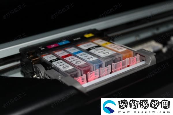 打印機(jī)打出來是白紙?jiān)趺椿厥?></p><p>檢查墨盒（噴墨打印機(jī)）或碳粉盒（激光打印機(jī)）是否已經(jīng)耗盡。如果墨盒已經(jīng)沒有墨水或者碳粉已經(jīng)耗盡，需要更換新的墨盒或碳粉。確保安裝正確，檢查墨盒的接觸點(diǎn)是否干凈，沒有堵塞的情況。</p><h3>2、更新或重新安裝驅(qū)動程序<p>如果驅(qū)動程序出現(xiàn)故障，可以嘗試更新或重新安裝打印機(jī)的驅(qū)動程序。通過“本站”工具可以快速檢測打印機(jī)型號然后匹配對應(yīng)型號進(jìn)行下載安裝。步驟如下：</p>            </div>
        </div>
        <div   id=