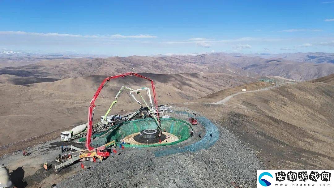 世界之巔！西藏5370米風電項目3號風機基礎澆筑成功