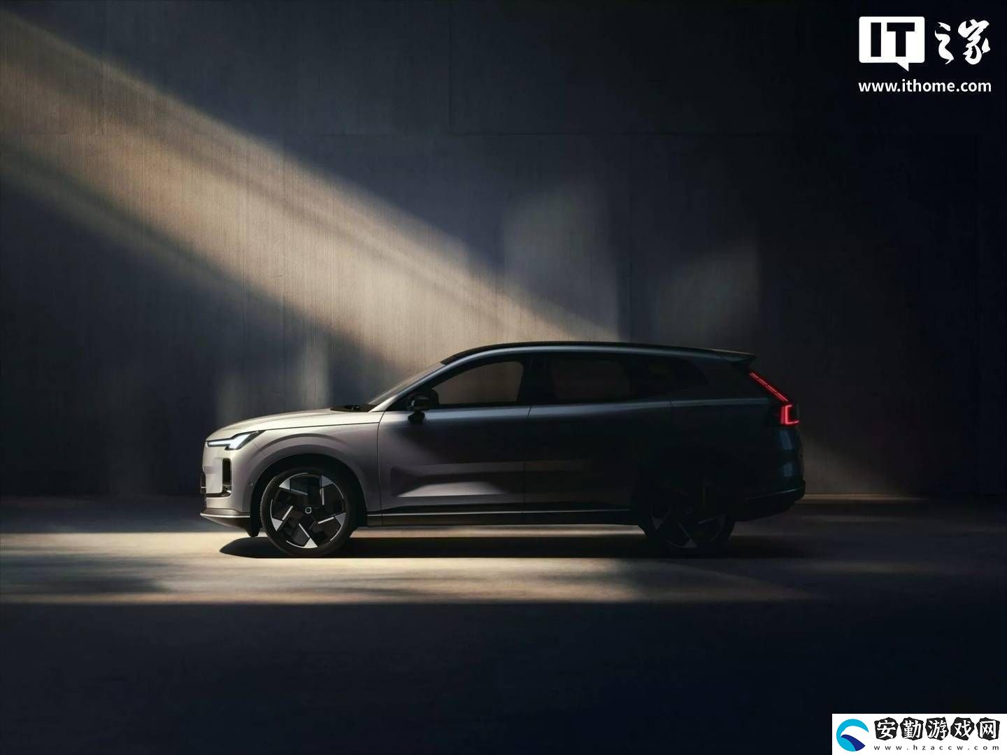 2025款沃爾沃XC70插混SUV來(lái)襲